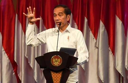 Jokowi Resmikan Tol Terpanjang di Indonesia