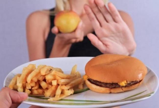 7 Makanan yang Harus Dihindari Penderita Kolestrol