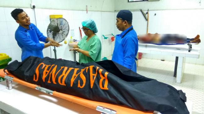 Pasangan Suami Istri yang Kecelakaan di Bengkong Tewas