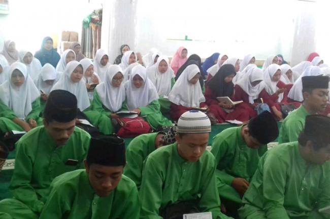 SMAN 1 Singkep Gelar Zikir Bersama, Ini Tujuannya