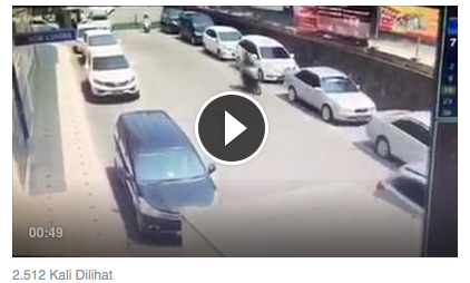 [VIDEO] Gila! Batam Makin Ngeri, Dua Perampok Beraksi di Mall 