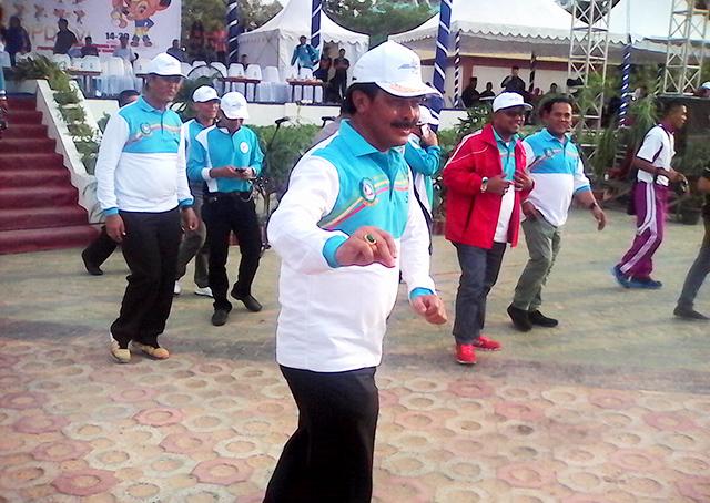Wow, Wagub Kepri Nurdin Basirun Ternyata Jago Menari 