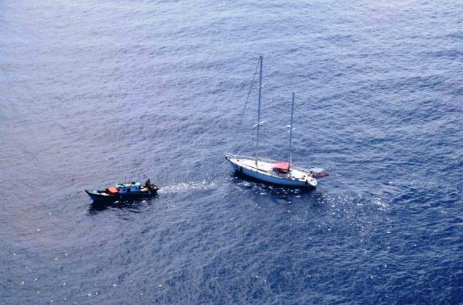 Wah, Kapal Yacht Asing Terapung Tanpa Awak di Laut Natuna