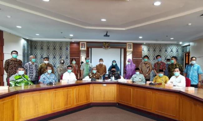 Pjs Wako Syamsul Bahrum dan Rumah Sakit se-Batam Komitmen Tangani Covid-19