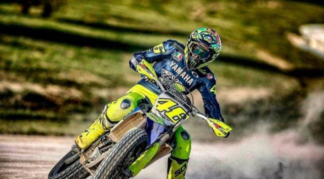 Kecelakaan, Kaki Kanan Valentino Rossi Patah 
