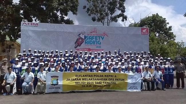AHM Gelar Adu Skill Berkendara Big Bike Antar Instruktur Safety Riding