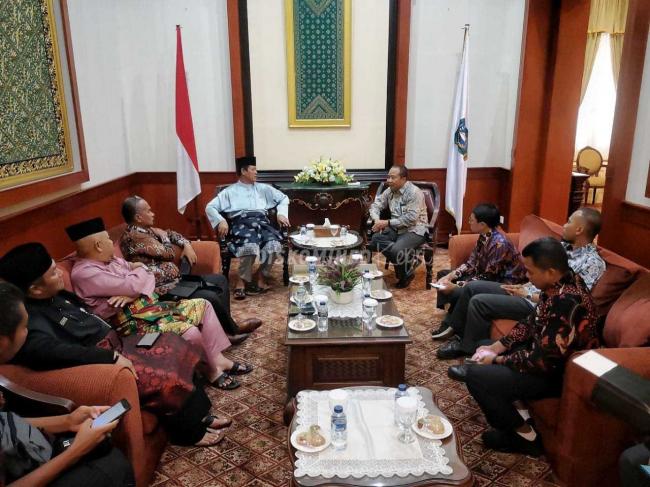 Isdianto Pastikan Seluruh Desa di Kepri Dialiri Listrik Tahun Depan