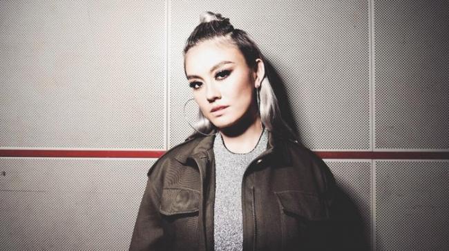 Agnez Mo Pamer Foto Mesra Bareng Rapper Chris Brown
