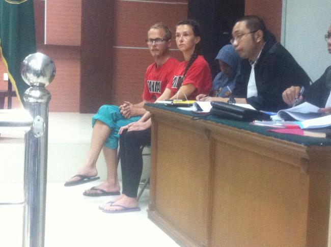 Rumor Beredar Dua Jurnalis Inggris Akan Divonis 5 Bulan