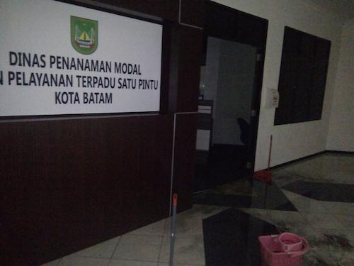 Air Genangi Lantai Kantor BPM-PTSP, Pegawai Kaget