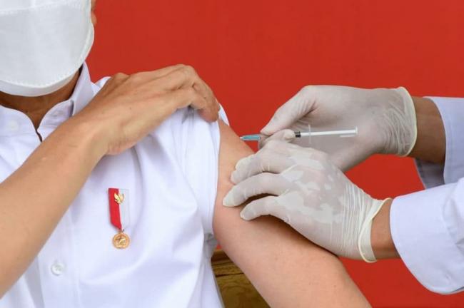 Daftar Orang yang Jadi Target Penerima Suntikan Vaksin Perdana di Batam