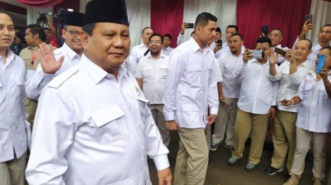 Indo Barometer: Tanpa Jokowi, Prabowo Jadi Capres Terkuat 2024