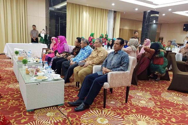 "Urang Agam" Bangun Rumah Gadang di Batam