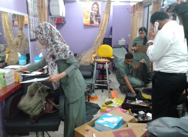 Polda Kepri dan BPOM Geledah Salon di Plaza Avava, Ini Targetnya