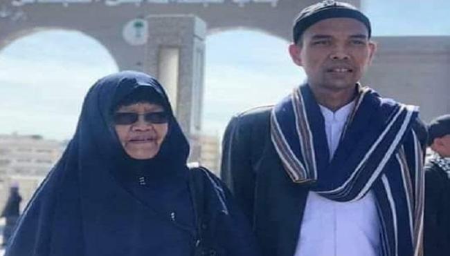 Ibunda Ustad Kondang Abdul Somad Meninggal Dunia