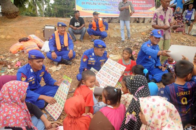 Polairud Polres Karimun Lakukan Polmas di Wilayah Pesisir