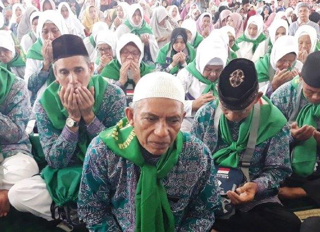 Kakanwil Lepas Kloter Terakhir CJH Batam