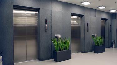 Pria Rusia Nyaris Tewas Saat Lift Jatuh dari Lantai 40
