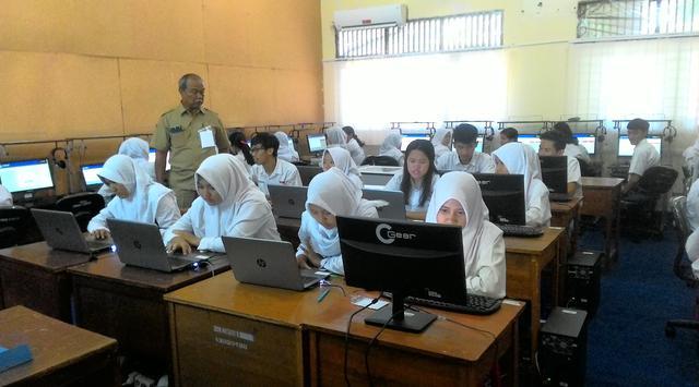 SMK di Karimun Hari Ini Jalani UNBK dan Pensil