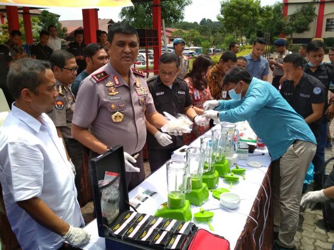 Begini Cara Polda Musnahkan Puluhan Ribu Butir Pil Ineks Tangkapan dari Malaysia