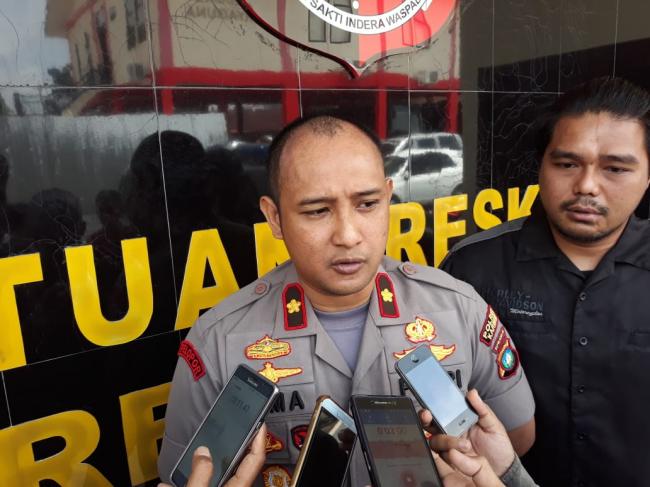 Warga Paya Cincin Datangi Polres Karimun, Bela Seorang Terlapor Penggelapan Tanah