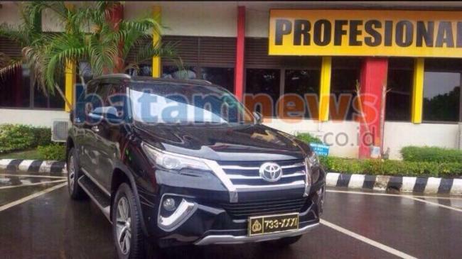 Oknum Pengusaha Batam Ini Kembali Bergaya Bak Kapolres