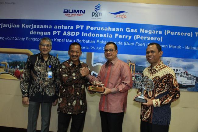 PGN-ASDP Sepakat Operasikan Kapal Berbahan Bakar Ganda di Merak-Bakauheni  