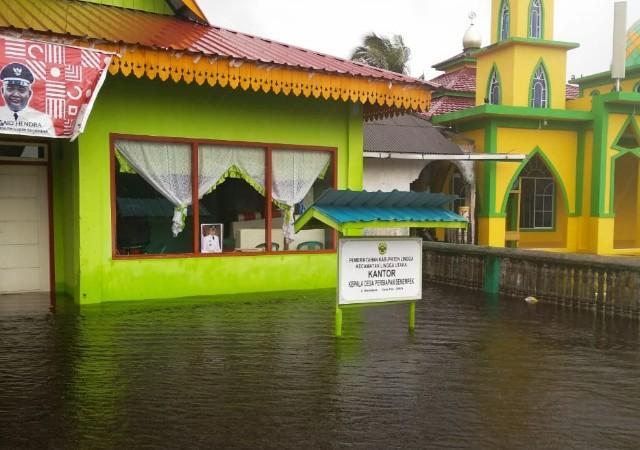 Hujan Deras Awal Tahun Bikin Sejumlah Wilayah di Lingga Banjir