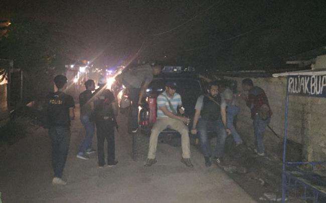 Bentrok di Simpang Dam, 2 Orang Luka dan Satu Mobil Hancur