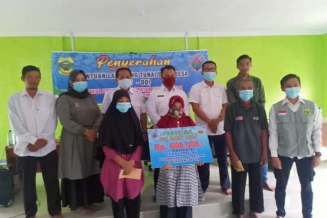 Salurkan BLT DD Tahap III di Desa Limbung, Nizar: Manfaatkan Sebaik Mungkin