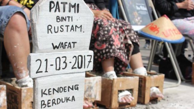 Protes Pabrik Semen; 8 Petani Ngecor Kaki, Satu Meninggal