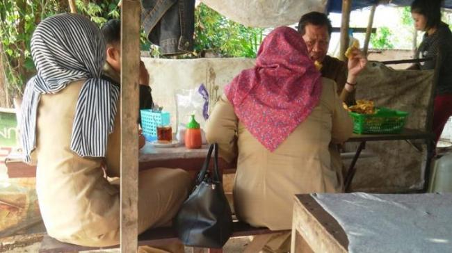 Lagi Asik Ngopi, PNS Bintan Diciduk Satpol PP