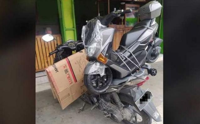 Heboh Penampakan `NMax` Diangkut Motor Matic