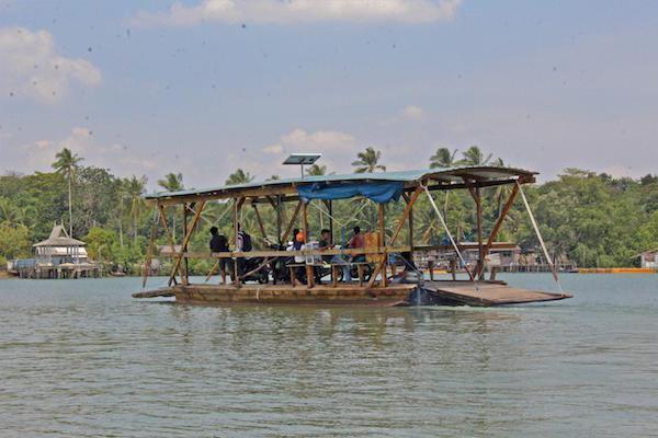 Warga Pulau Penghujan Bintan Masih Gelap-gelapan