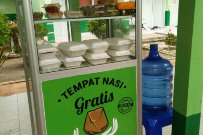 Kreatif! Khadijah Community Sediakan Nasi Bungkus Gratis di RSEM Lingga