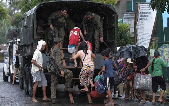Ratusan Ribu Orang Diungsikan saat Badai Kammuri Terjang Filipina