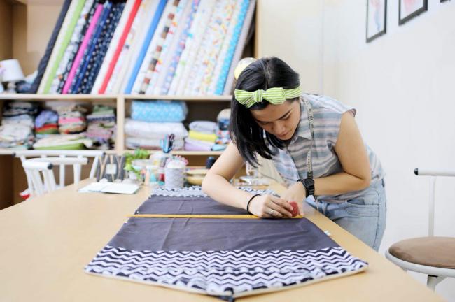 Berawal dari Iseng-iseng, Usaha Crafting Tika Sampai Afrika