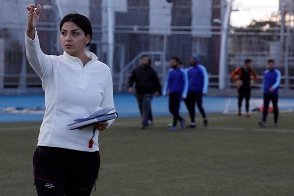 Maha Jannoud, Pelatih Cantik yang Komandoi Pemain Sepakbola Pria