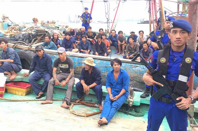 Curi Ikan, Patroli Baharkam Mabes Polri Tangkap 5 Kapal Asing di Natuna