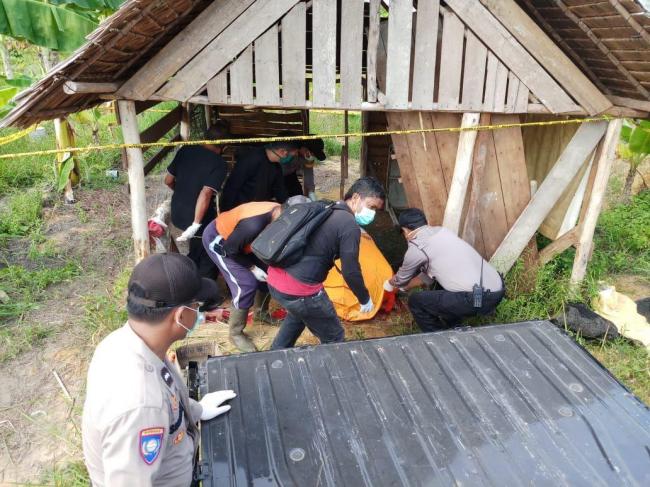 Warga di Kundur Kaget Pondok Dikerumuni Lalat, Ternyata Berisi Mayat