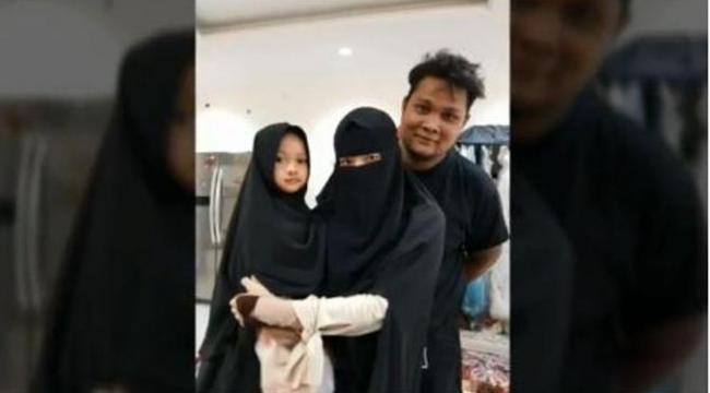 Bagaimana Perasaan Virgoun Setelah Istrinya Bercadar
