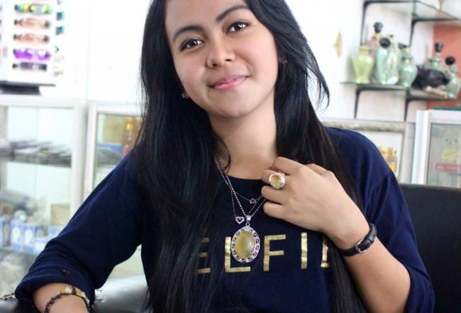 Harga Batu Bacan Hancur, Pedagang Merugi
