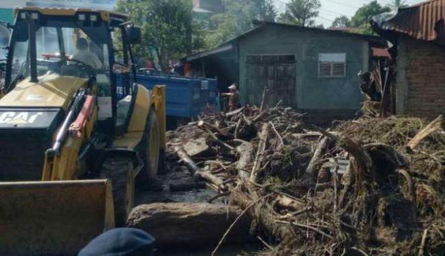 Padang Sidimpuan Diterjang Air Bah, Puluhan Rumah Hancur, 5 Orang Tewas