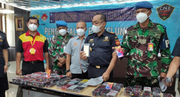 267 iPhone Ilegal dari Batam Senilai Rp 1,5 Miliar Gagal Masuk Surabaya