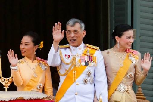Berbuat Keji, Raja Thailand Pecat 4 Pejabat Istana