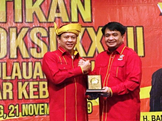 Dilantik Bamsoet, Ade Angga Resmi Pimpin Soksi Kepri