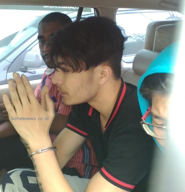 Foto-foto Imigran Ganteng yang Bikin Wanita Klepek-klepek