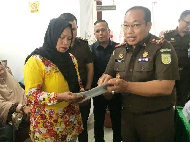 Ratusan Juta Uang Pungli PPDB SMPN 10 Dikembalikan ke Wali Murid