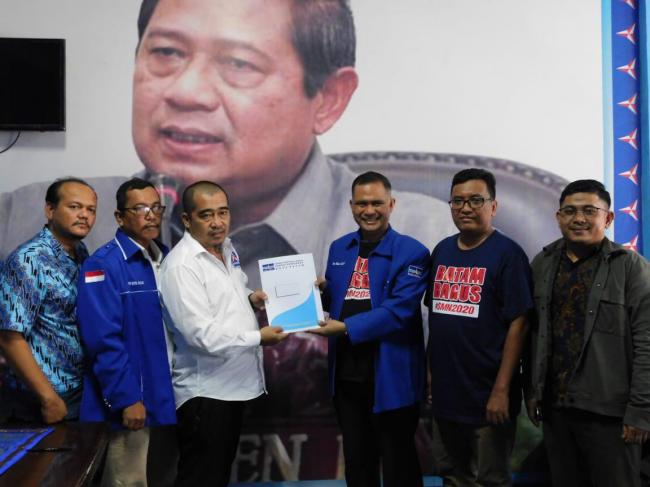 Daftar ke Demokrat, SMN Didampingi Kaum Milenial