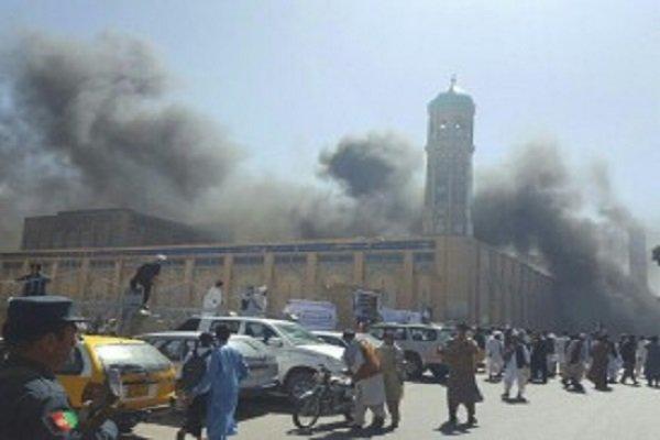 Ledakan Bom Tewaskan 62 Jemaah Salat Jumat di Afghanistan
